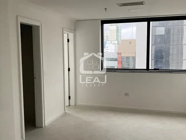 Sala com 60m², à venda, no bairro Indianópolis em São Paulo