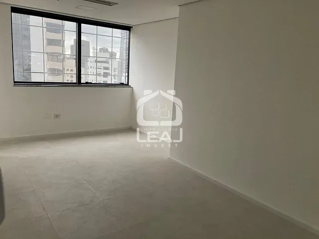 Sala com 60m², à venda, no bairro Indianópolis em São Paulo