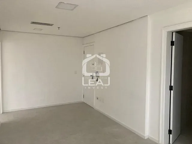 Sala com 60m², à venda, no bairro Indianópolis em São Paulo