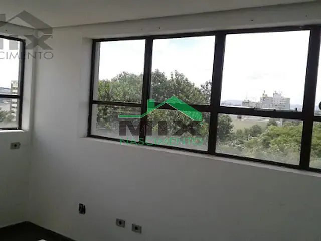 Sala à venda ou para alugar, no bairro Rudge Ramos em São Bernardo do Campo