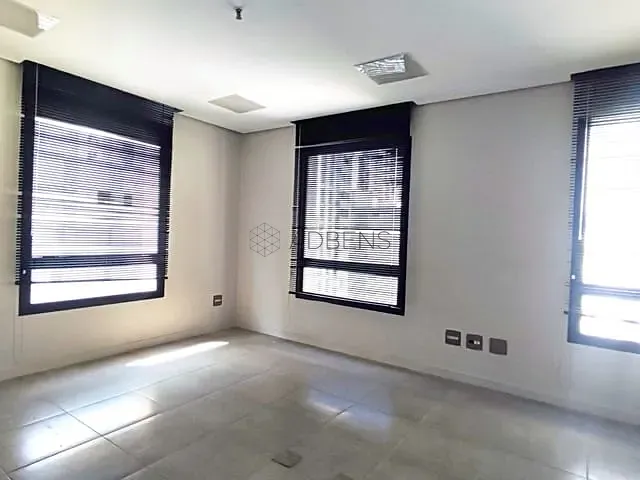 Sala à venda, no bairro Jardim Paulista em São Paulo