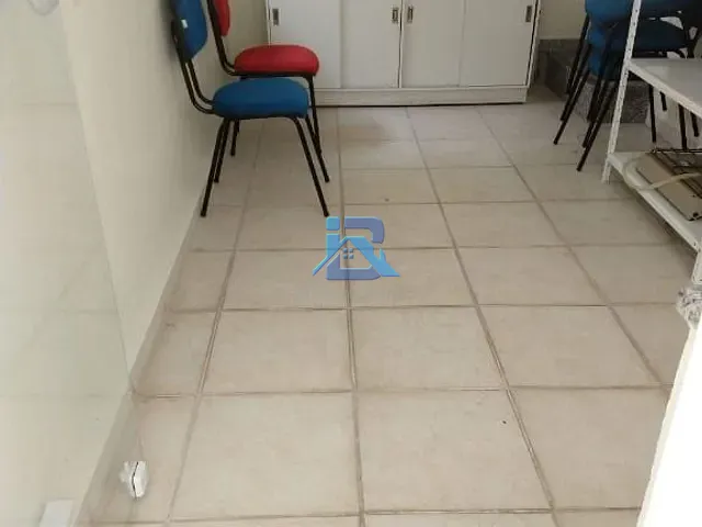 Sala com 20m², para alugar, no bairro Centro em Itatiba
