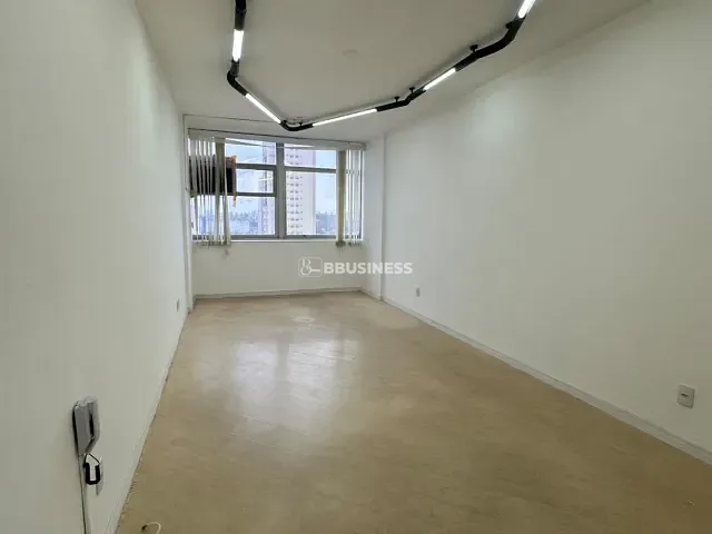 Sala à venda ou para alugar, no bairro Centro em São Caetano do Sul