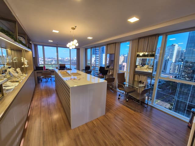 Sala com 85m², à venda, no bairro Gleba Palhano em Londrina