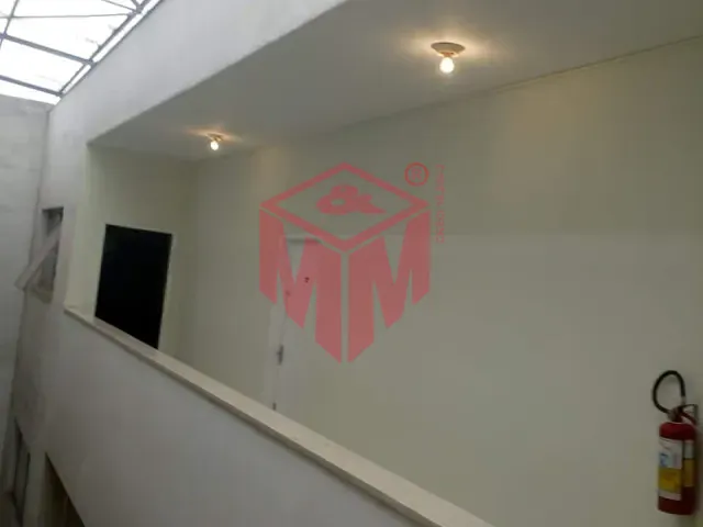 Sala à venda, no bairro Rudge Ramos em São Bernardo do Campo