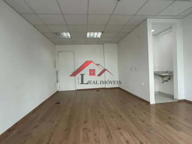 Sala com 31m², para alugar, no bairro Jardim em Santo André