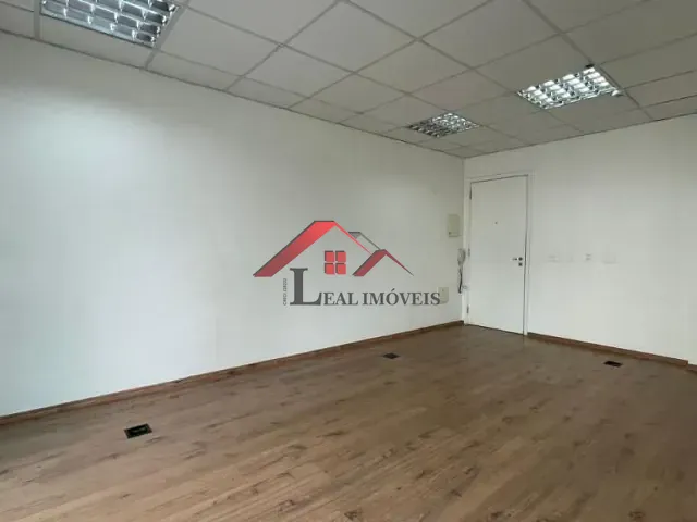 Sala com 31m², para alugar, no bairro Jardim em Santo André
