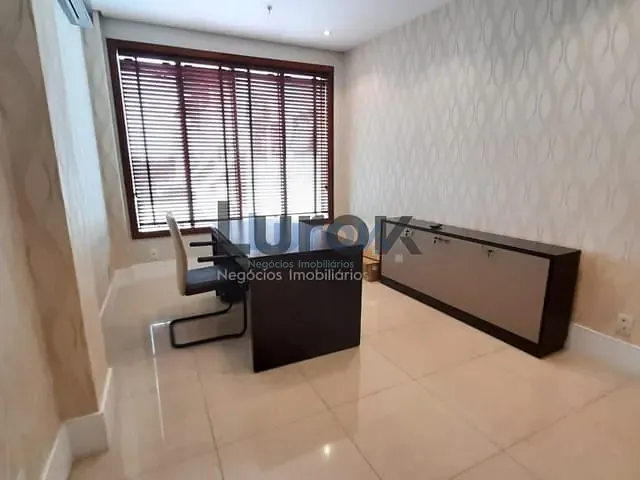 Sala com 180m², para alugar, no bairro Vila Nova Valinhos em Valinhos