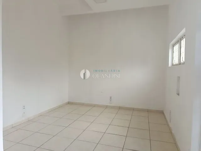 Sala com 461m², para alugar, no bairro Centro em Artur Nogueira