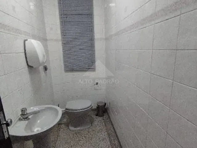 Sala com 17m², para alugar, no bairro Jardim Pilar em Mauá