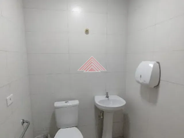 Sala com 17m², para alugar, no bairro Jardim Pilar em Mauá