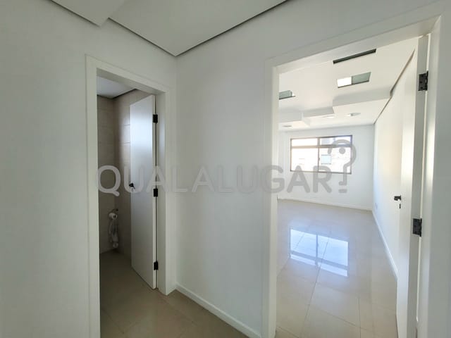 Sala para alugar, no bairro Vila Moema em Tubarão