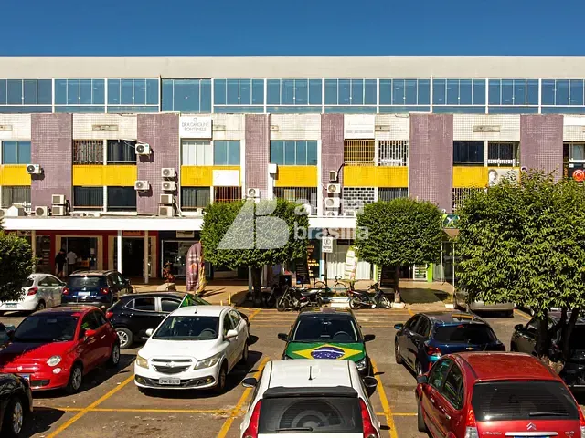 Sala à venda, no bairro Guará II em Brasília
