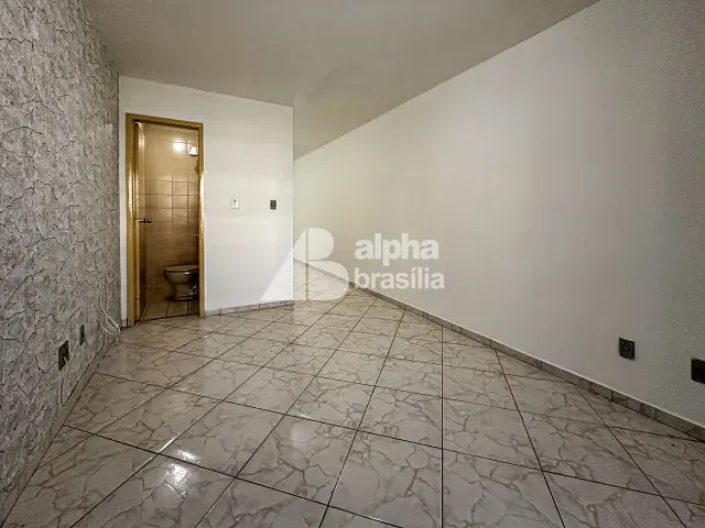Sala à venda, no bairro Guará II em Brasília