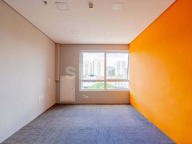 Sala com 31m², à venda, no bairro Tamboré em Santana de Parnaíba