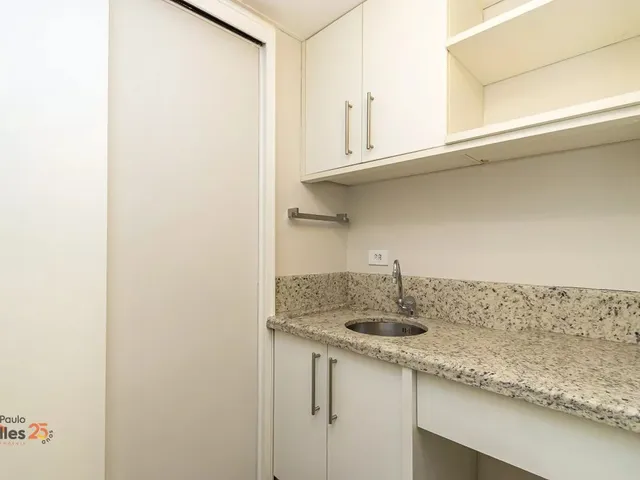 Sala à venda, no bairro Centro em Curitiba