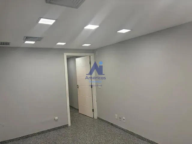 Sala com 22m², para alugar, no bairro Recreio dos Bandeirantes em Rio de Janeiro