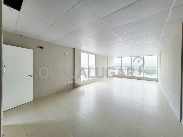 Sala para alugar, no bairro Aeroporto em Tubarão