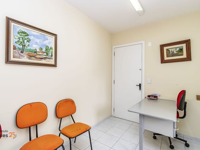 Sala à venda, no bairro Centro em Curitiba