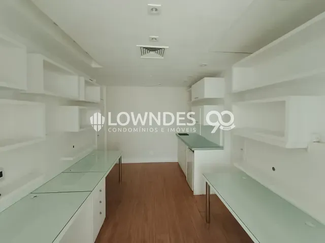 Sala 1 quarto e 1 banheiro, para alugar, no bairro Ipanema em Rio de Janeiro