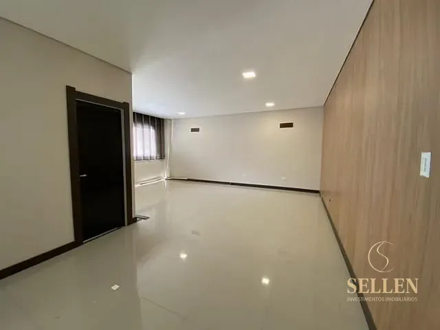 Sala com 300m², para alugar, no bairro Centro em Balneário Camboriú