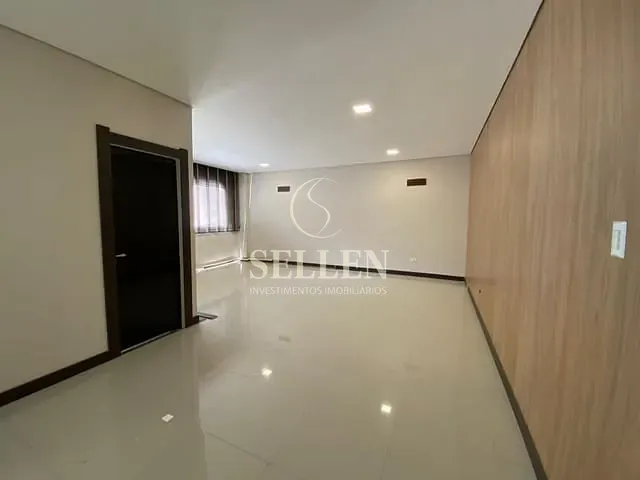 Sala com 300m², para alugar, no bairro Centro em Balneário Camboriú