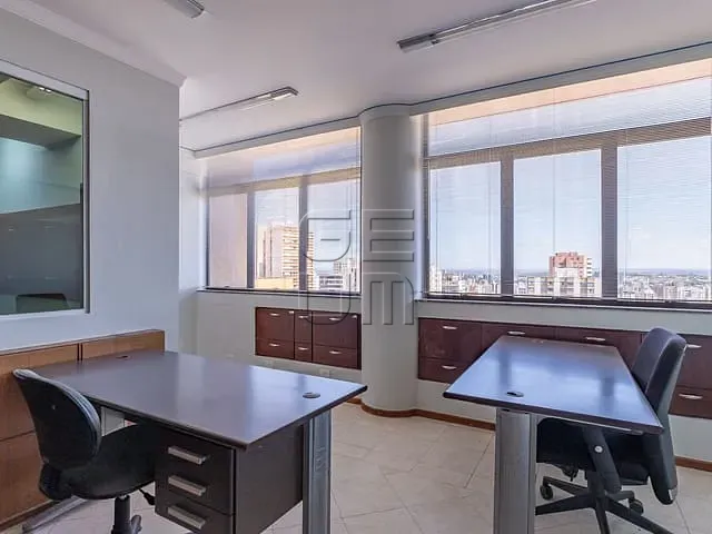 Sala com 147m², à venda, no bairro Centro em Londrina