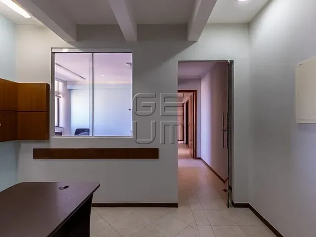 Sala com 147m², à venda, no bairro Centro em Londrina