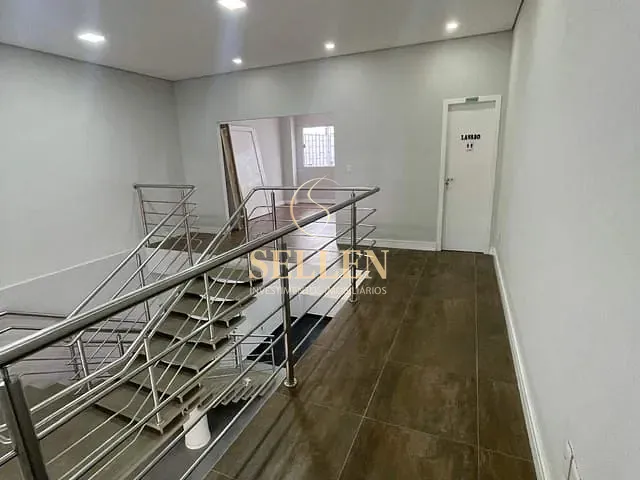 Sala com 200m², para alugar, no bairro Centro em Balneário Camboriú