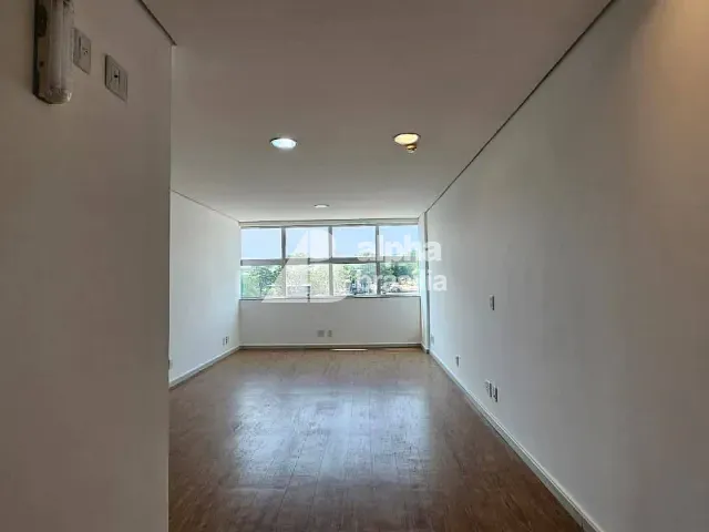 Sala para alugar, no bairro Asa Norte em Brasília
