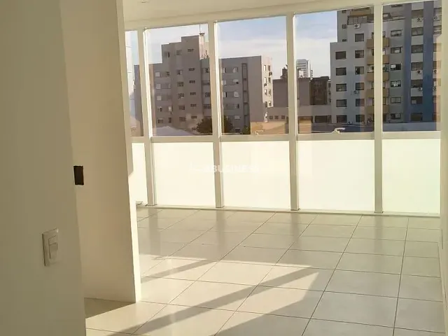 Sala à venda, no bairro Centro em Caxias do Sul