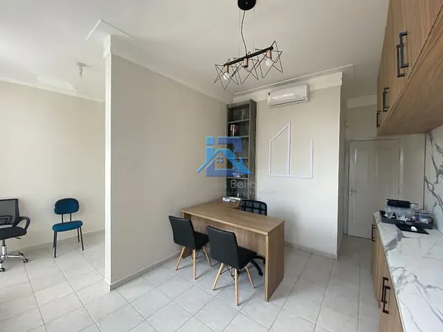 Sala com 35m², para alugar, no bairro Centro em Itatiba