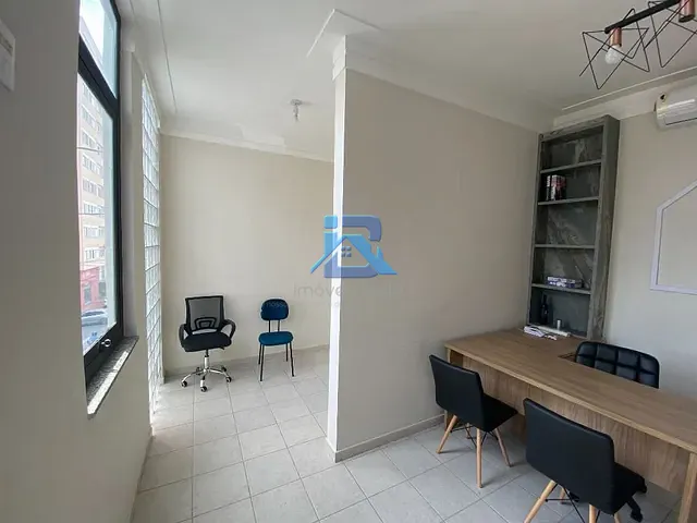 Sala com 35m², para alugar, no bairro Centro em Itatiba