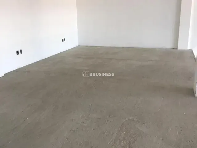 Sala à venda, no bairro Petrópolis em Caxias do Sul