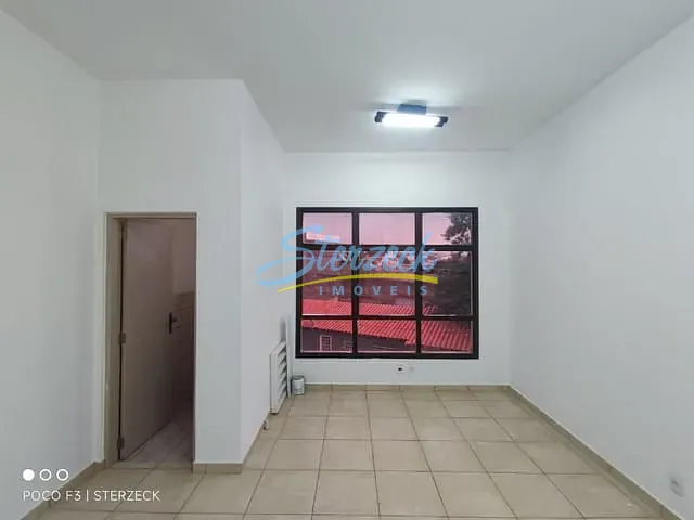 Sala com 34m², para alugar, no bairro Centro em Vinhedo
