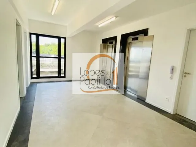 Sala à venda ou para alugar, no bairro Atibaia Jardim em Atibaia