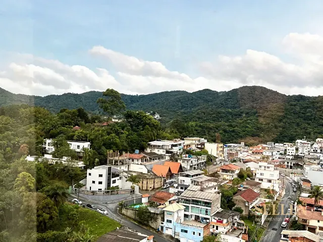 Sala para alugar, no bairro Pioneiros em Balneário Camboriú