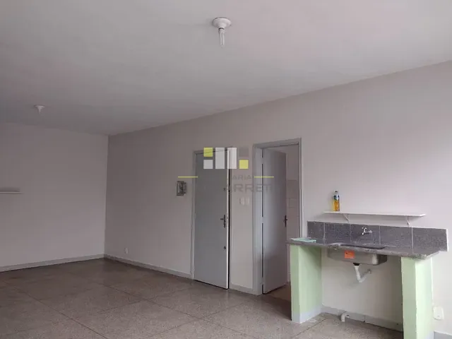 Sala com 28m², para alugar, no bairro Jardim das Palmeiras em Sumaré