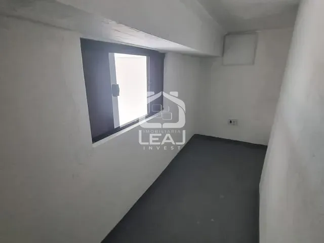 Sala com 30m², para alugar, no bairro Vila das Belezas em São Paulo