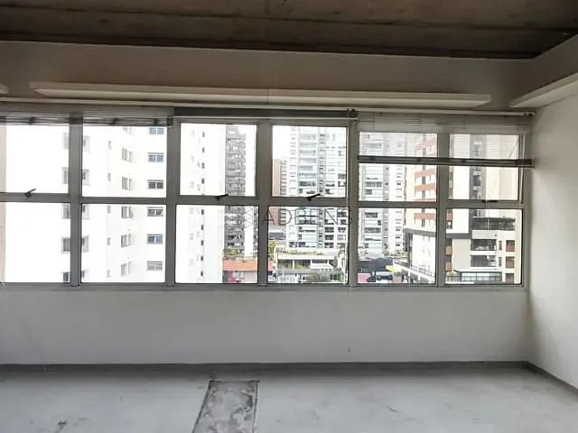 Sala para alugar, no bairro Moema em São Paulo