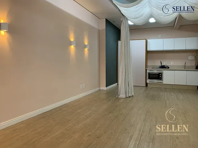 Sala com 112m², para alugar, no bairro Fazenda em Itajaí