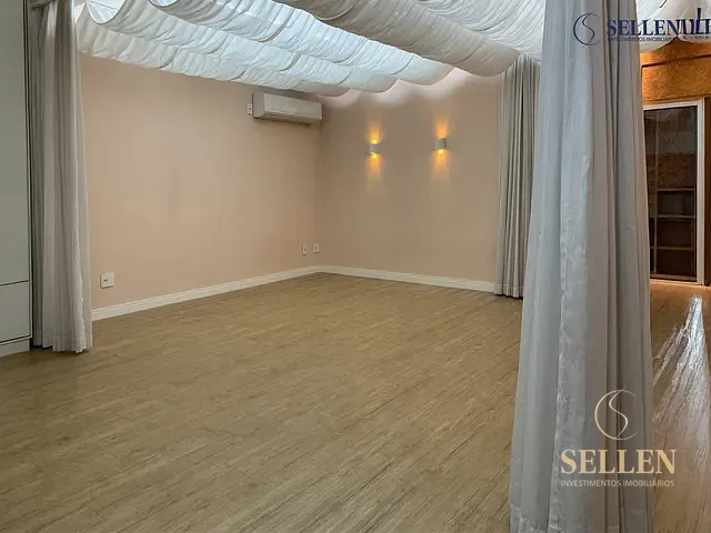 Sala com 112m², para alugar, no bairro Fazenda em Itajaí