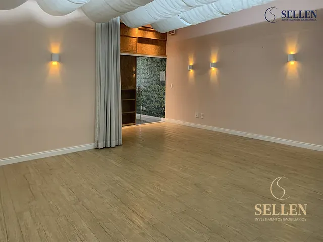 Sala com 112m², para alugar, no bairro Fazenda em Itajaí