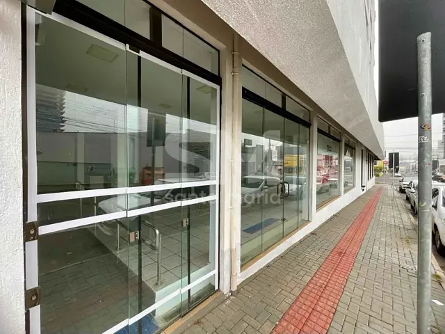 Sala com 400m², para alugar, no bairro Centro em Chapecó