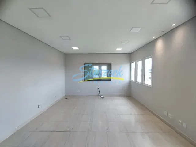 Sala com 120m², para alugar, no bairro Santa Rosa em Vinhedo