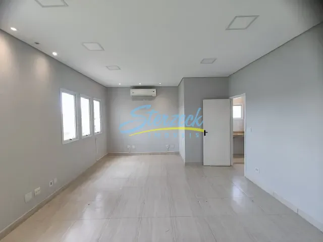 Sala com 120m², para alugar, no bairro Santa Rosa em Vinhedo