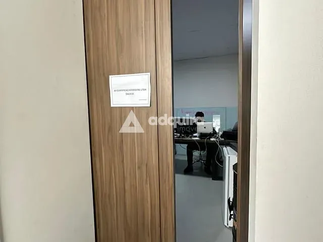 Sala com 300m², à venda, no bairro Centro em Ponta Grossa