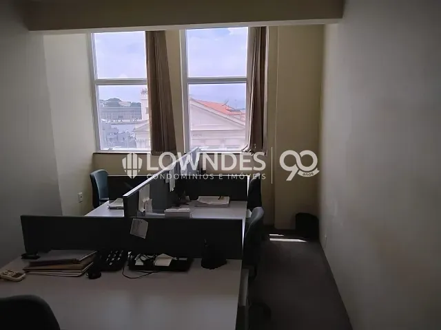 Sala à venda, no bairro Centro em Rio de Janeiro