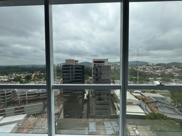 Sala com 332m², para alugar, no bairro Green Valley Alphaville em Barueri