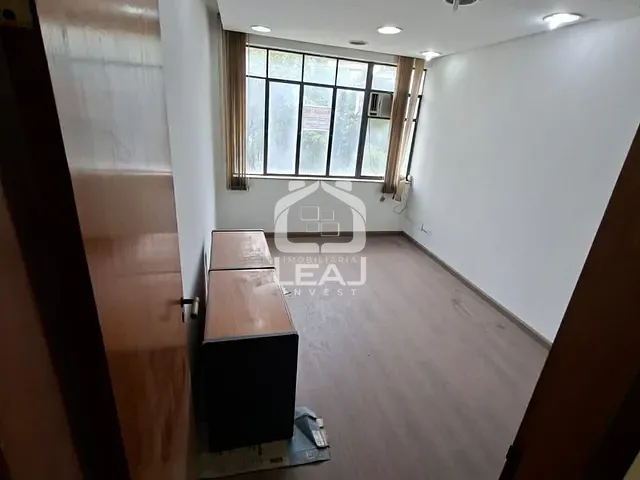 Sala com 65m², para alugar, no bairro Sé em São Paulo